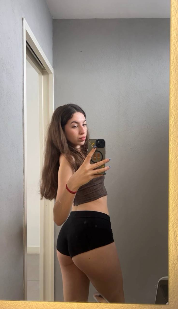 Amber in her underwear in An-Najaf