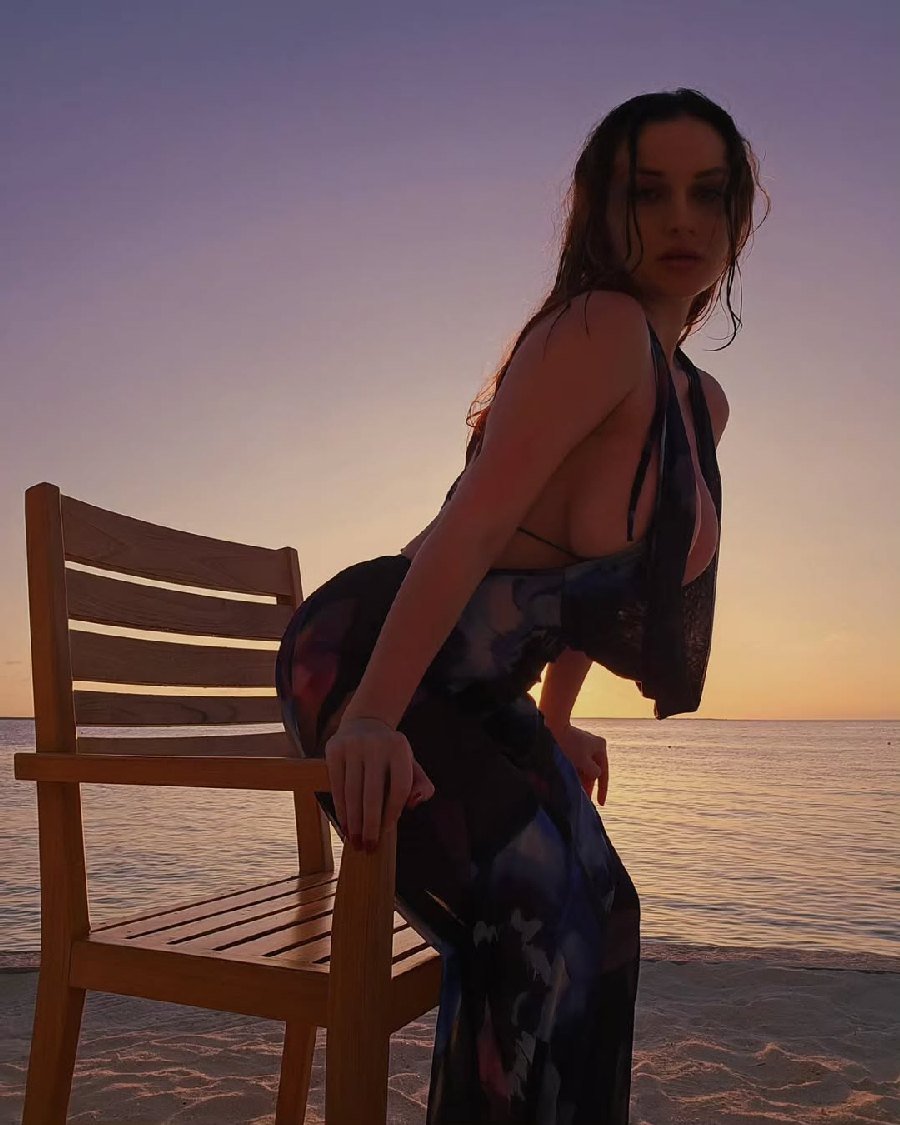 Sexy girl Miranda Faith nude in An-Najaf