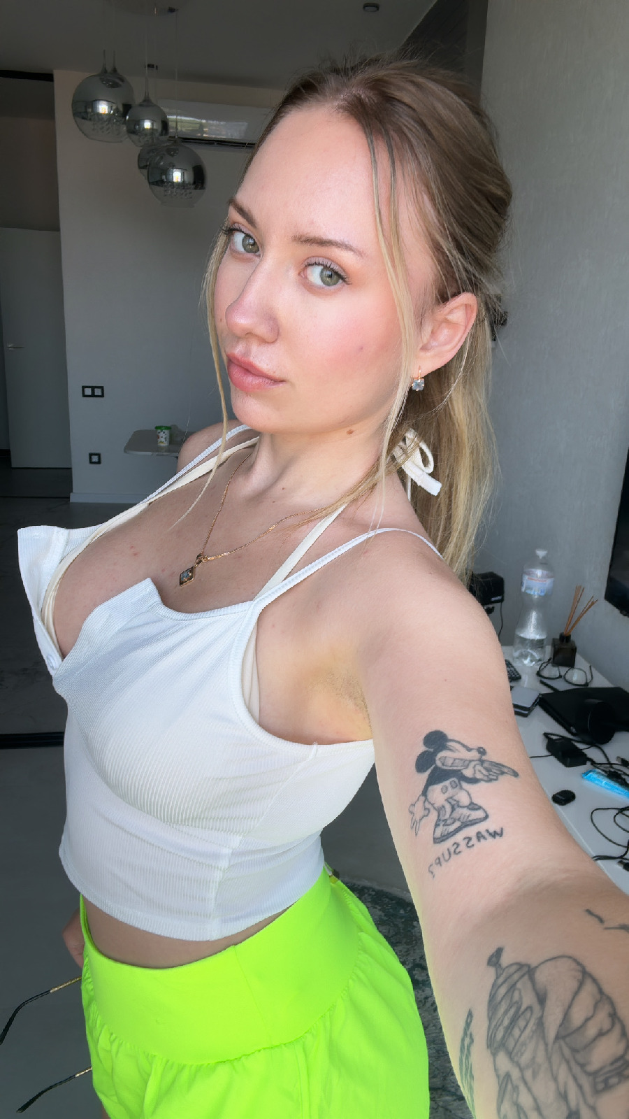 KateV in her underwear in An-Najaf