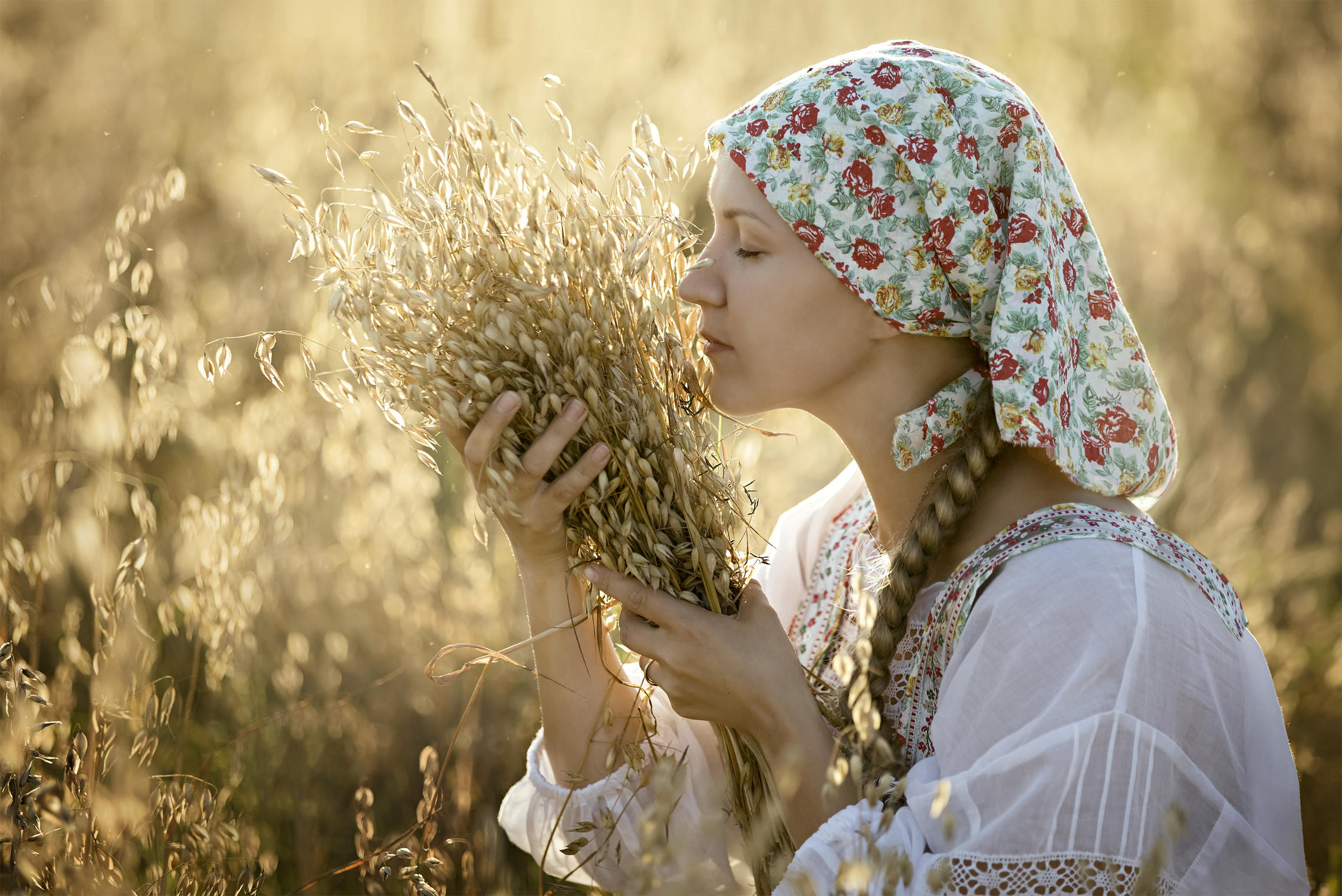 Photo Women in Slavic costumes in An-Najaf