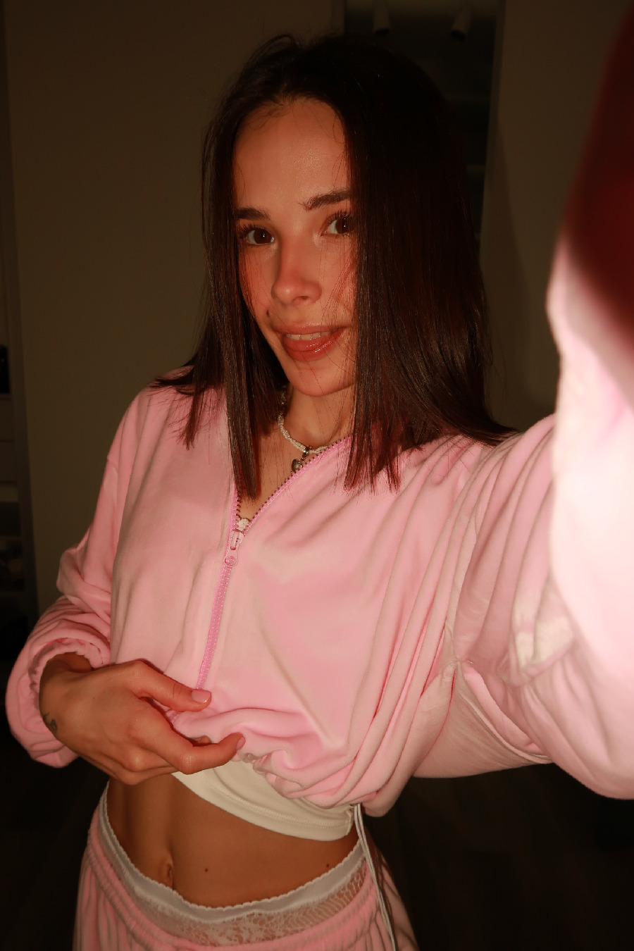 Tina brings the glow — live moments in An-Najaf