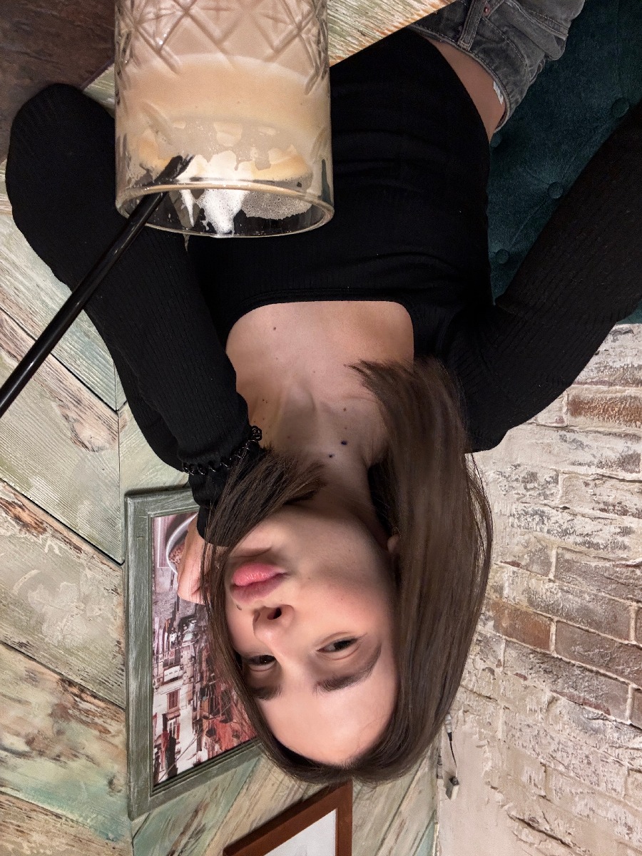 Fresh photos, fresh mood — Tina online in An-Najaf